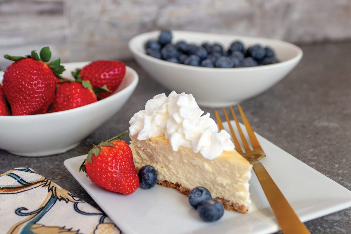 Keto Cheesecake with Pecan Almond Crust