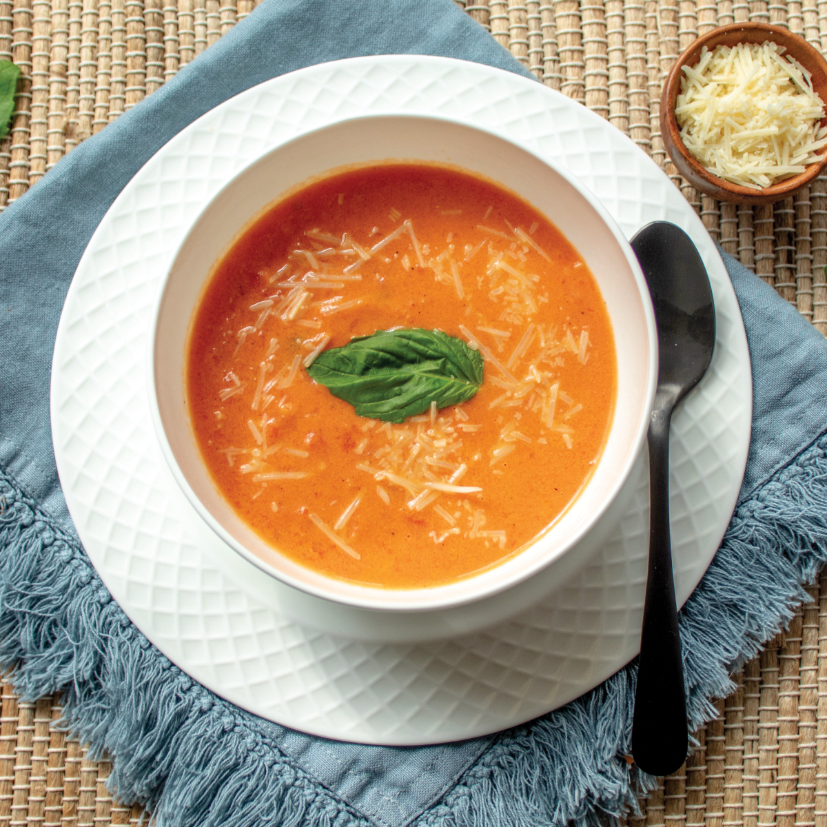 Creamy Tomato Basil Soup (Low Carb, Keto)