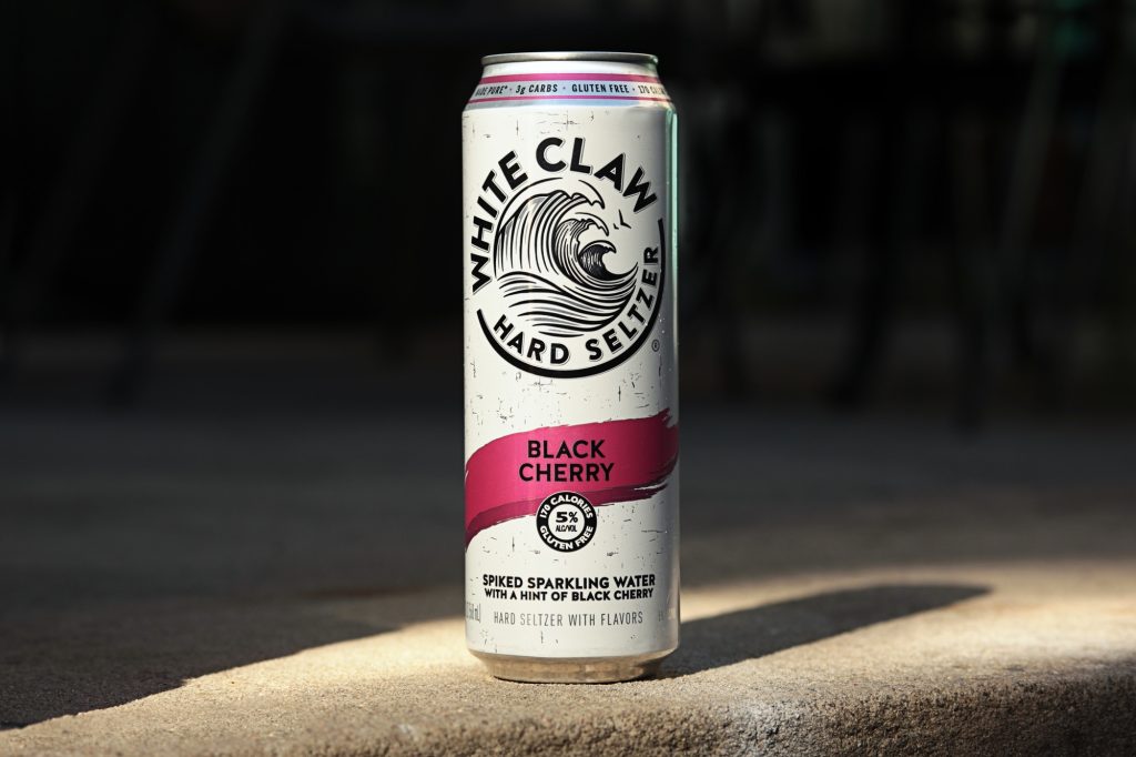 Hard Seltzer, whiteclaw.