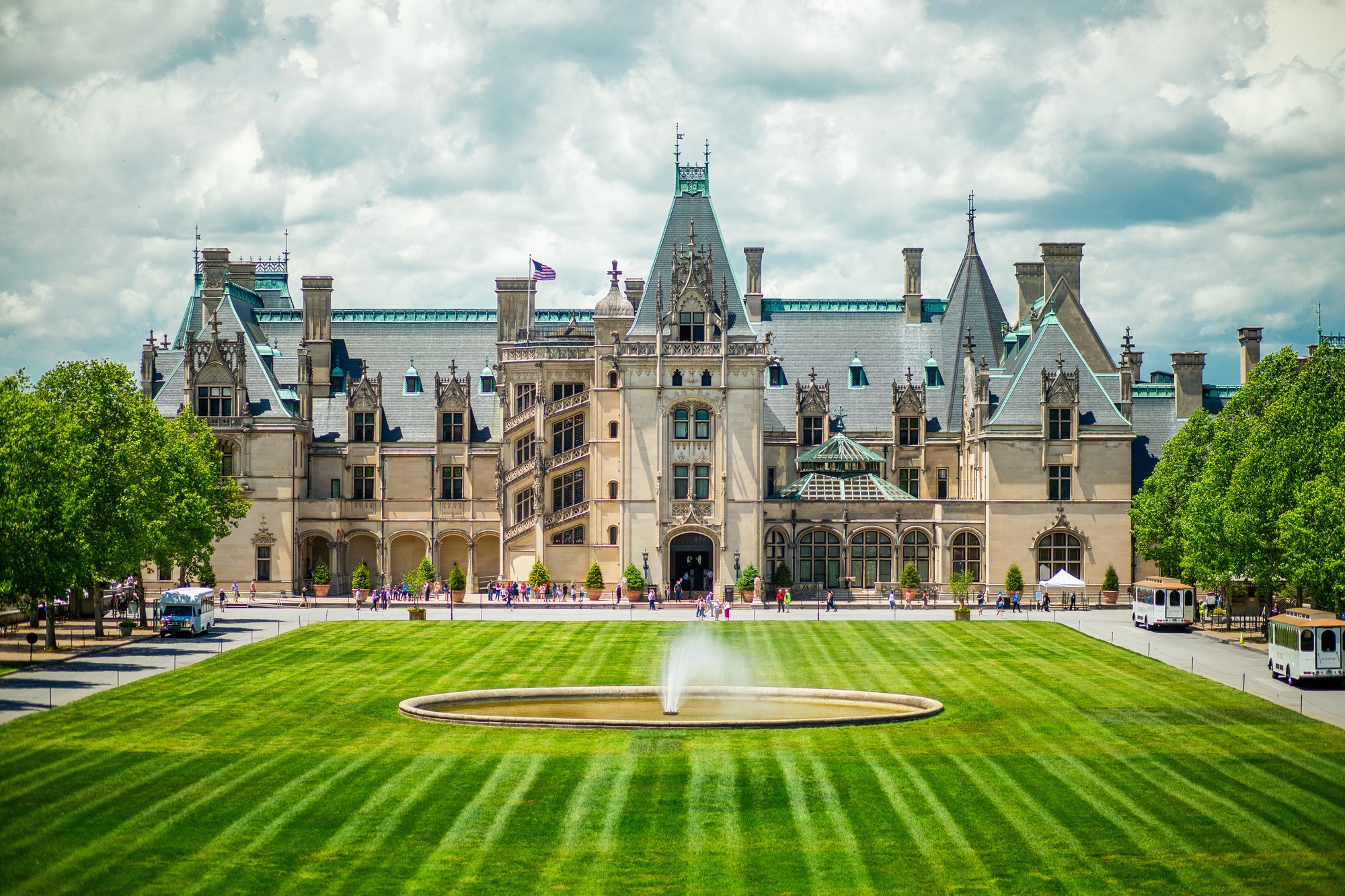 The front of the Biltmore Estate.