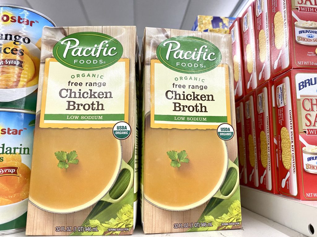 PACIFIC Organic Chicken Broth 1qt.