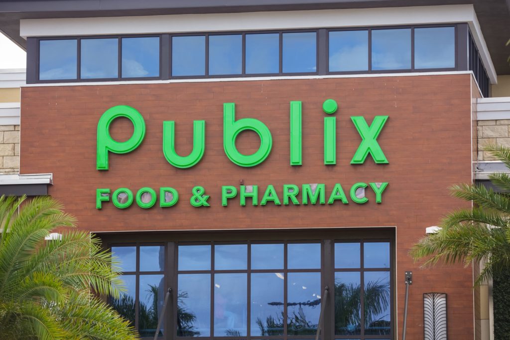 Front of building at Publix grocery store.