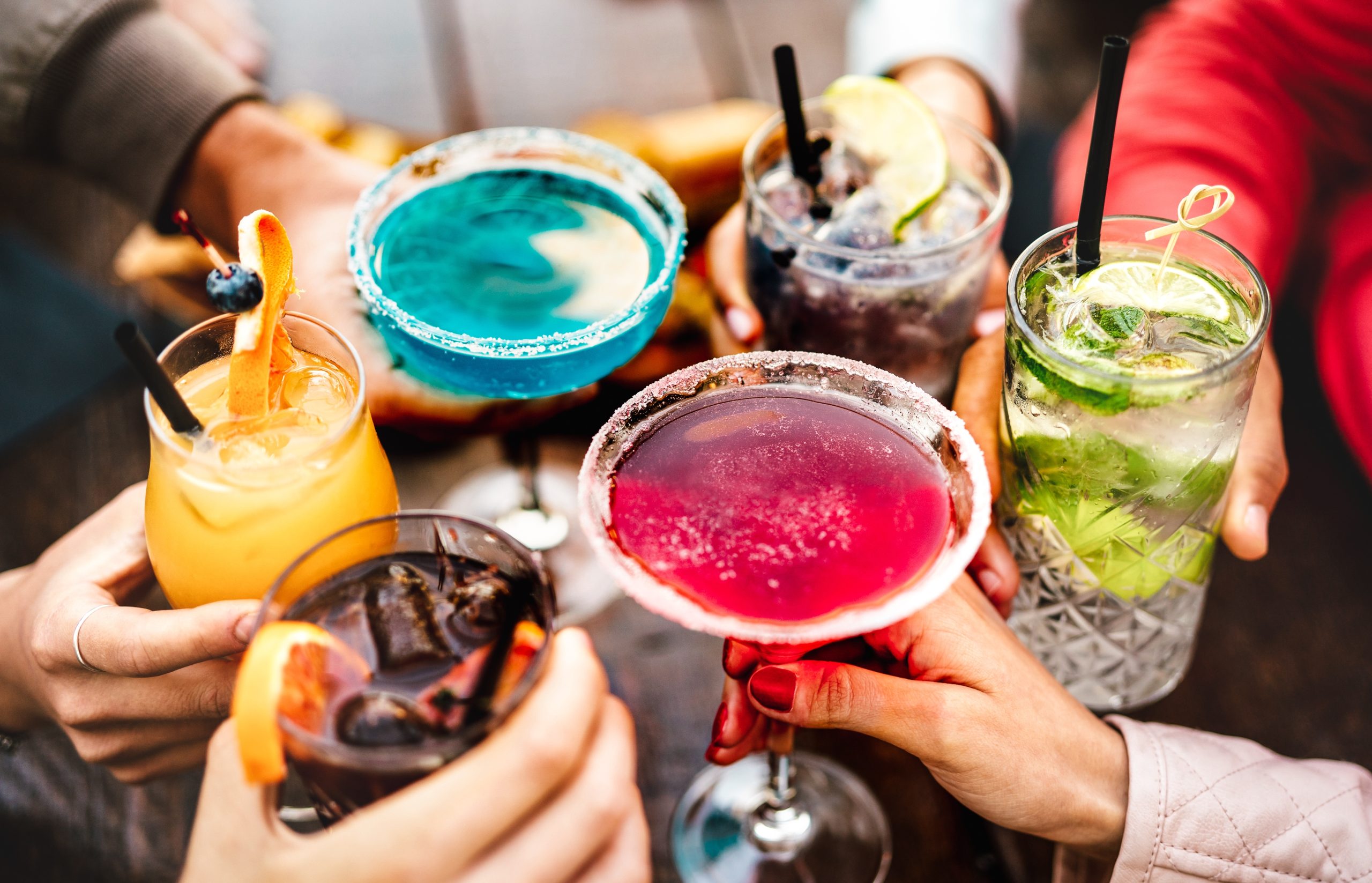 10 Delicious Low-Carb Happy Hour Cocktails
