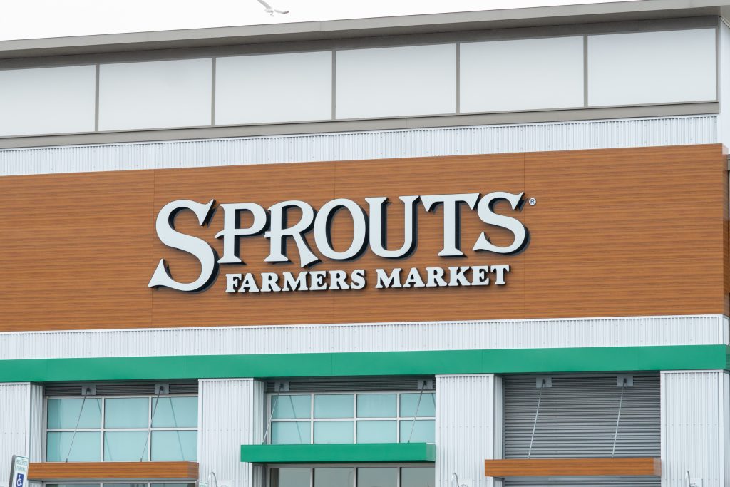Front of building, Sprouts farmers market.