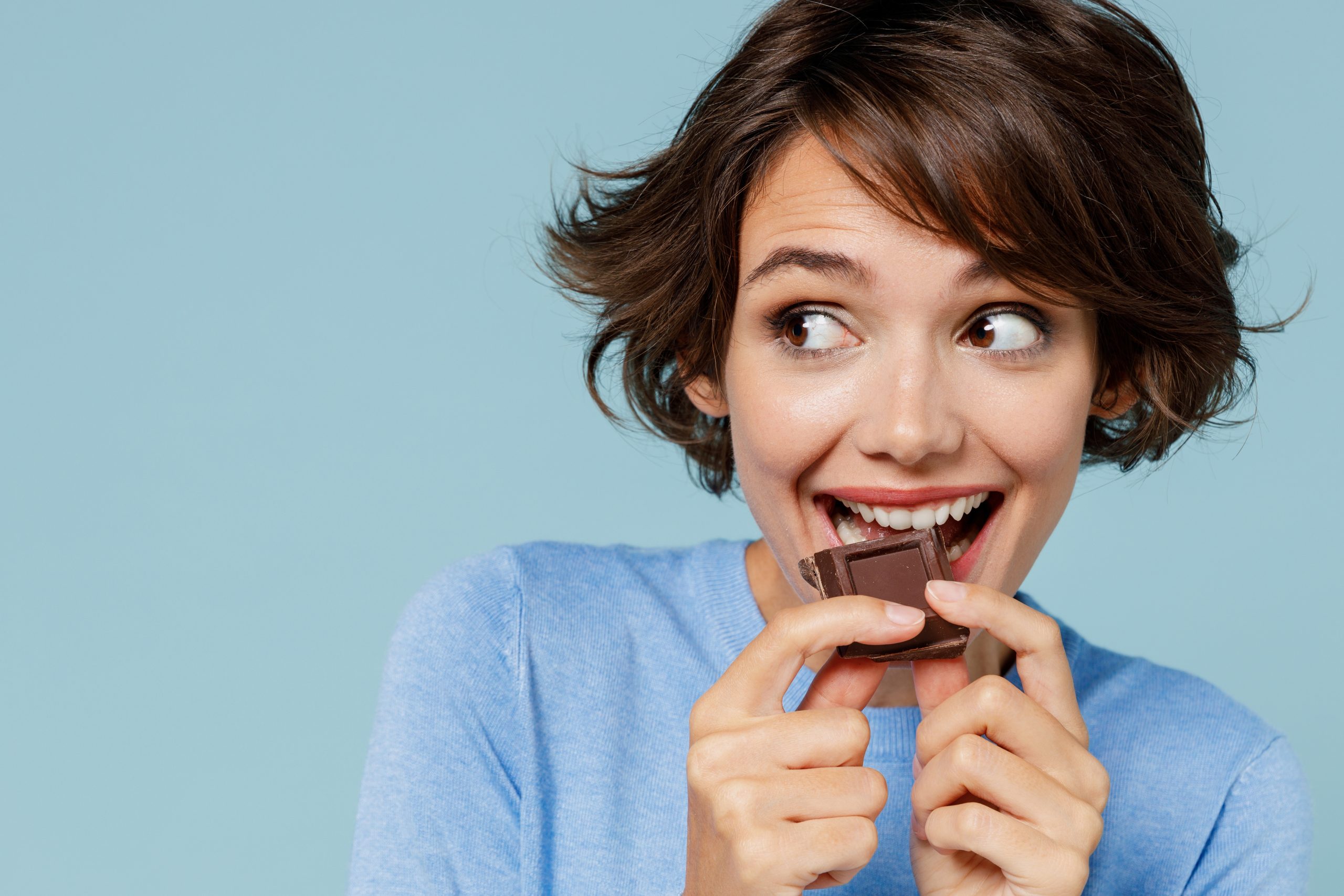 35 Tasty Low Carb Snacks To Satisfy Your Cravings