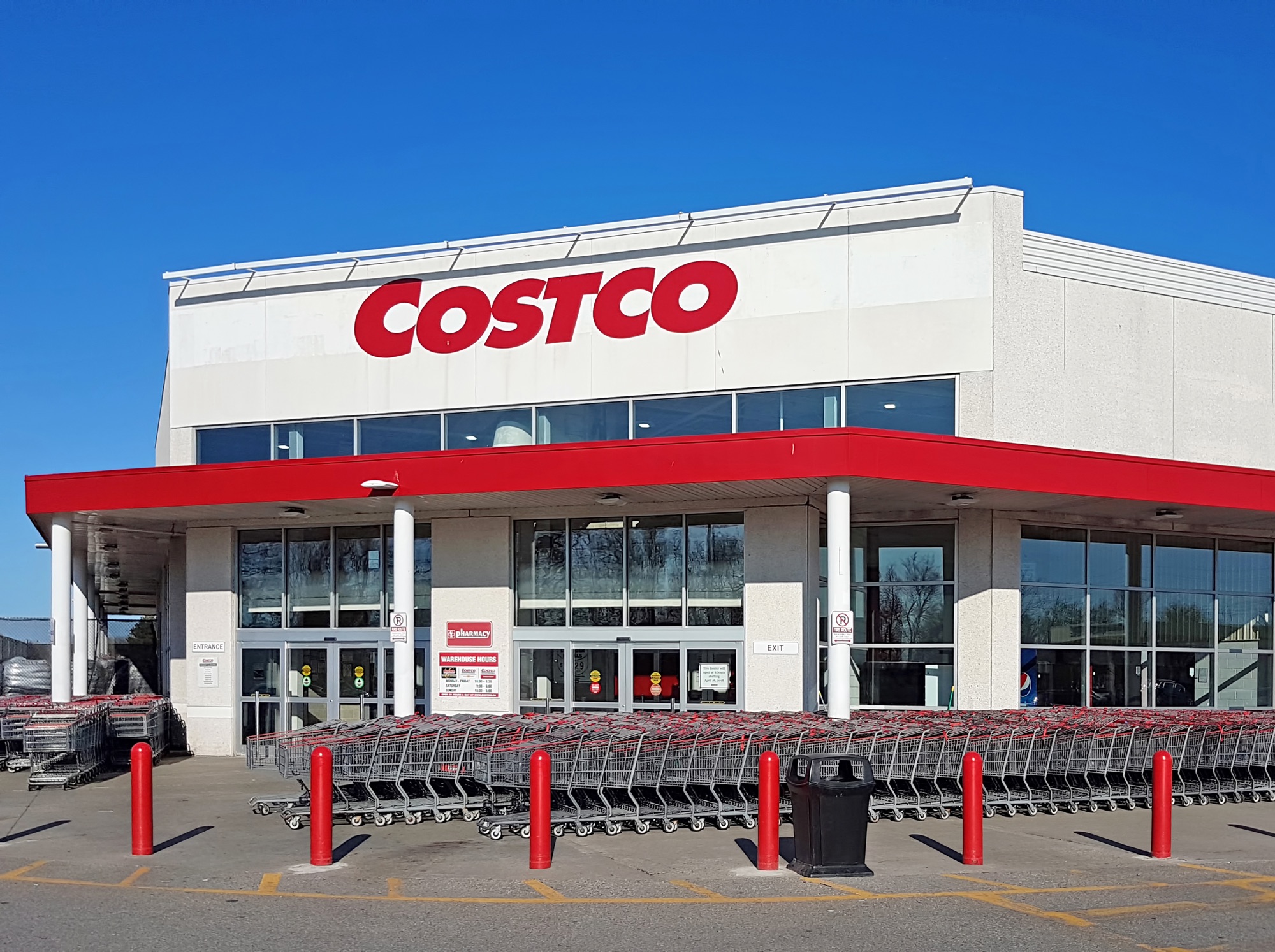 10 Reasons Everyone is Obsessed with Costco and Sam’s Club